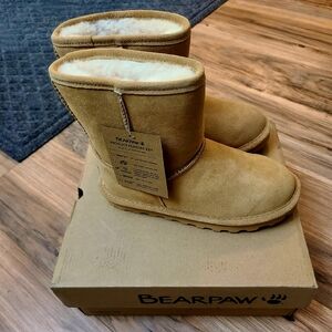 Bearpaw 'Elle' Youth Girls' Water- Resistant Sueded Lined Boots NEW Size 3 Tan